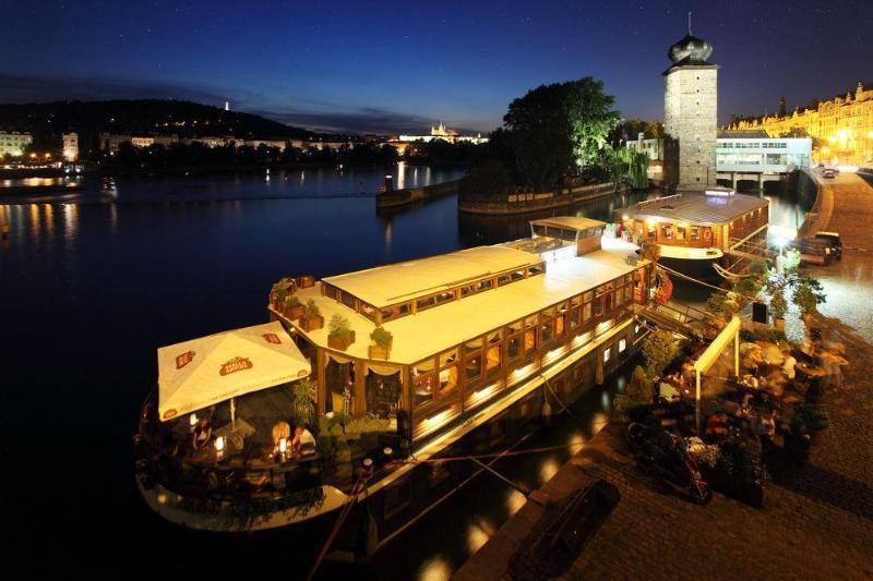 Botel Ristorante Matylda براغ المظهر الخارجي الصورة